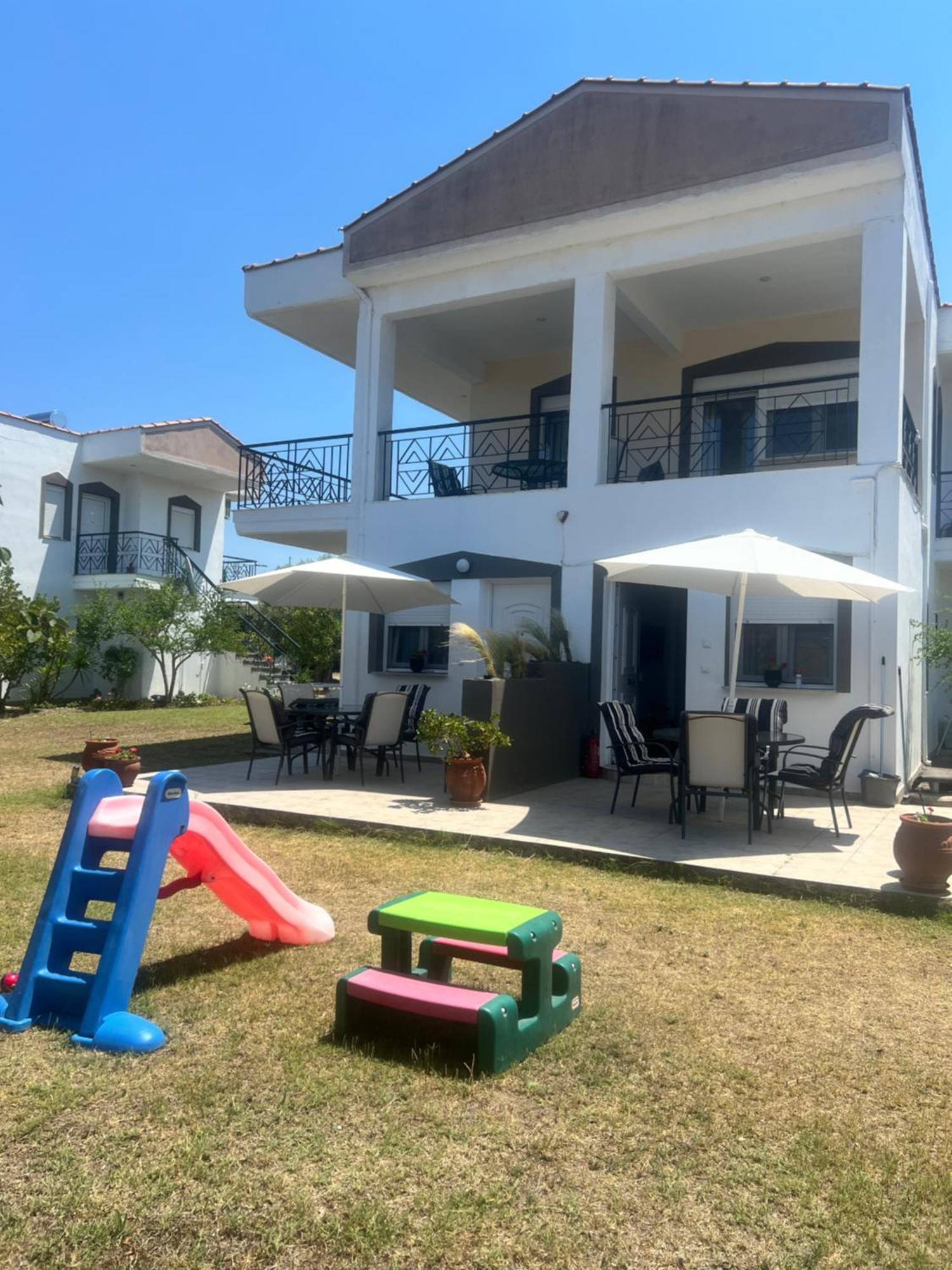 Deres Apartments Hanioti Exterior photo